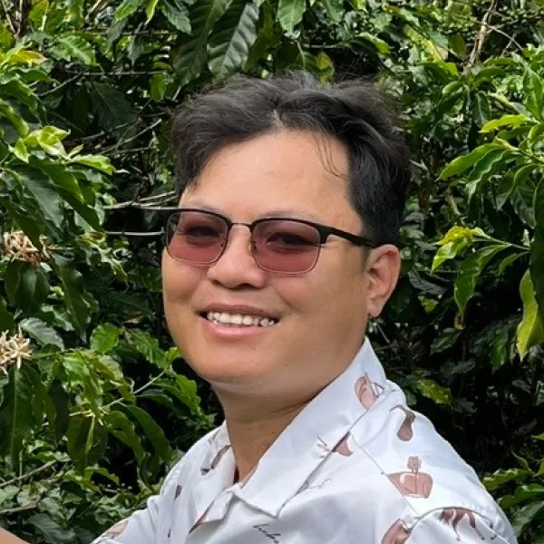 Tan Nguyen Van portrait
